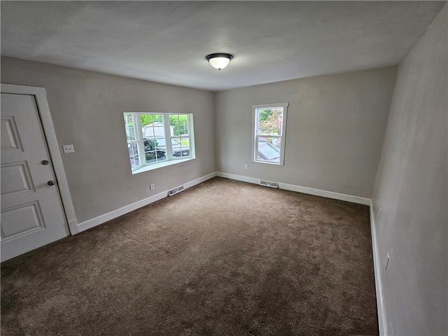 520 Joffre St, Ellwood City, PA 16117