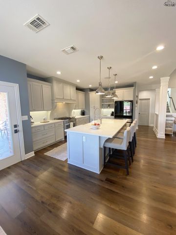 5 OAKWOOD COURT, Wichita Falls, TX 76308