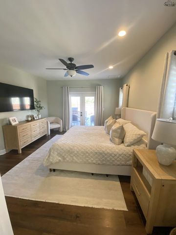 5 OAKWOOD COURT, Wichita Falls, TX 76308