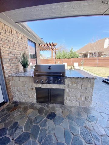 5 OAKWOOD COURT, Wichita Falls, TX 76308