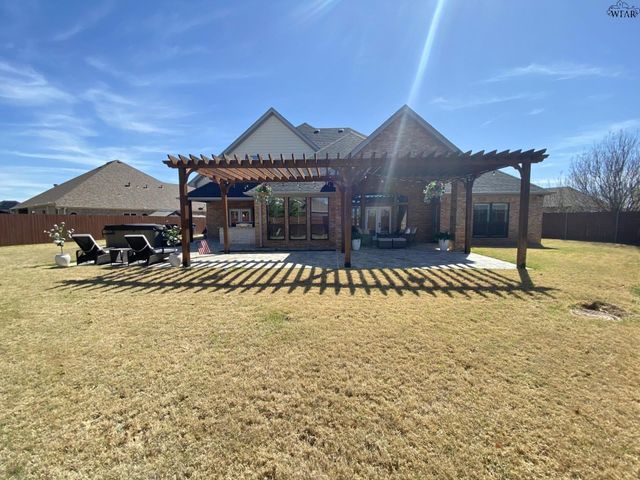 5 OAKWOOD COURT, Wichita Falls, TX 76308