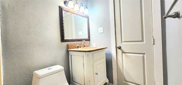 8525 Oak Haven Lane, Dallas, TX 75217
