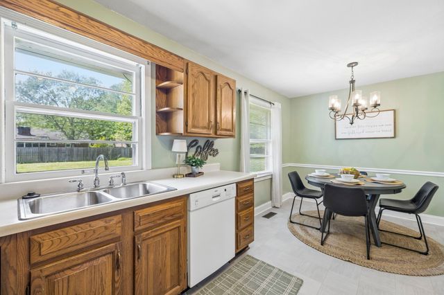 513 Cumberland Ave, Tullahoma, TN 37388