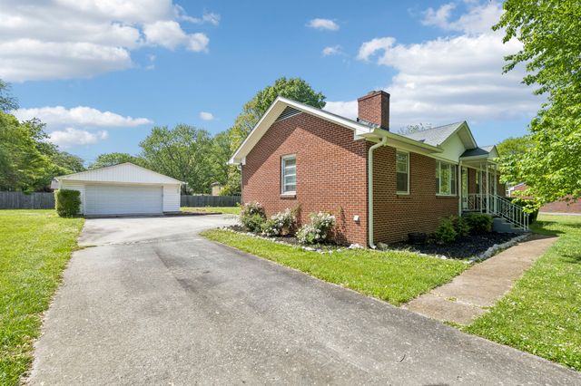 513 Cumberland Ave, Tullahoma, TN 37388