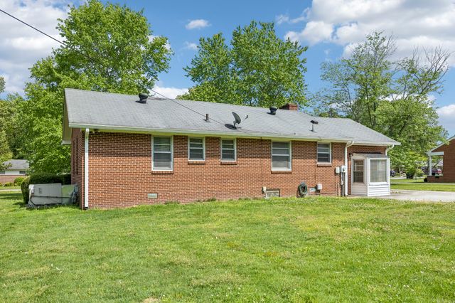 513 Cumberland Ave, Tullahoma, TN 37388