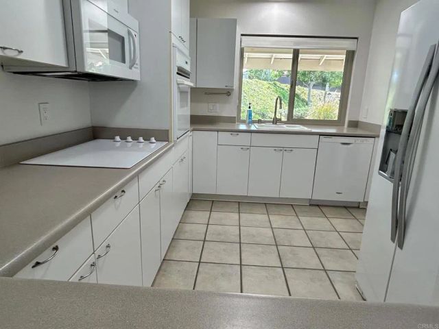 17463 Plaza Abierto 29, San Diego, CA 92128
