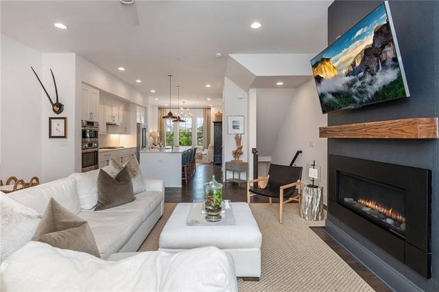 1038 Culpepper Street NW, Atlanta, GA 30318