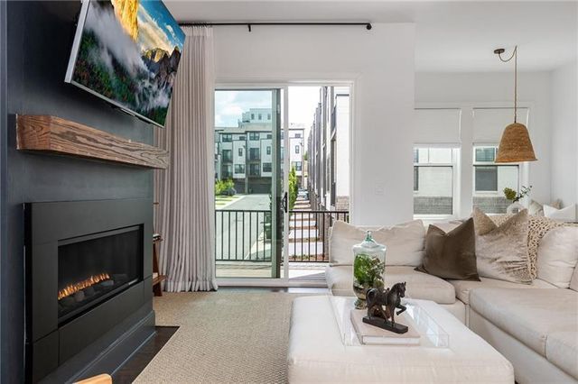 1038 Culpepper Street NW, Atlanta, GA 30318