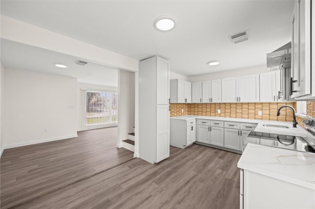 3838 Daphne Street, Houston, TX 77021