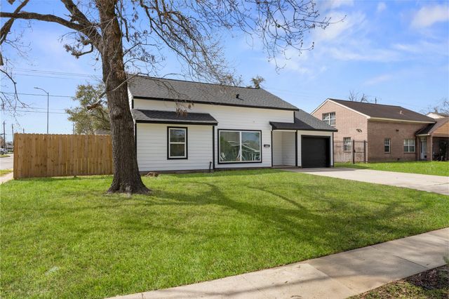 3838 Daphne Street, Houston, TX 77021