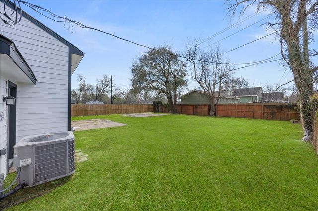 3838 Daphne Street, Houston, TX 77021