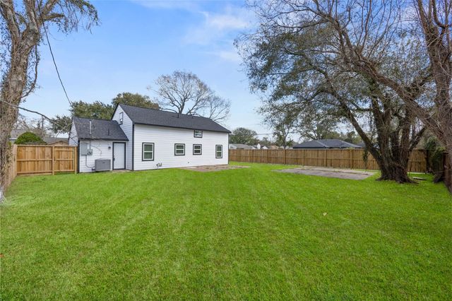 3838 Daphne Street, Houston, TX 77021