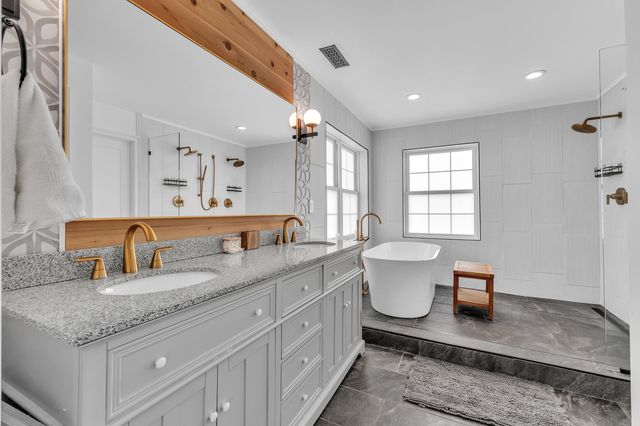 6217 Mast Road, Webster Twp, MI 48130