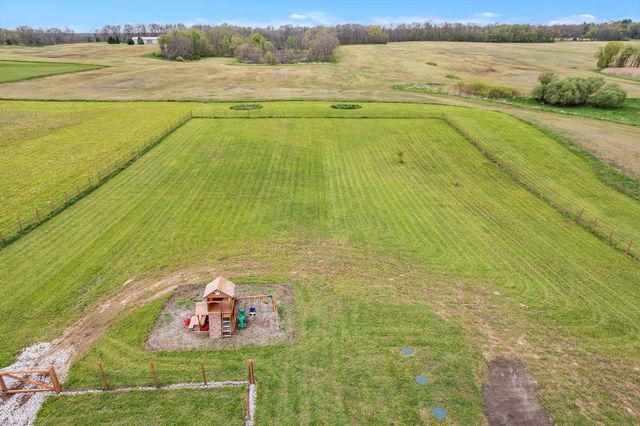 6217 Mast Road, Webster Twp, MI 48130