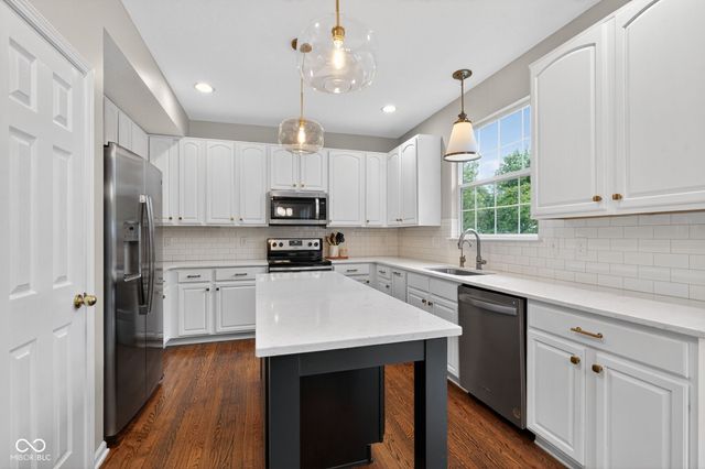 5675 Sapphire Drive, Carmel, IN 46033