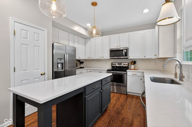 5675 Sapphire Drive, Carmel, IN 46033