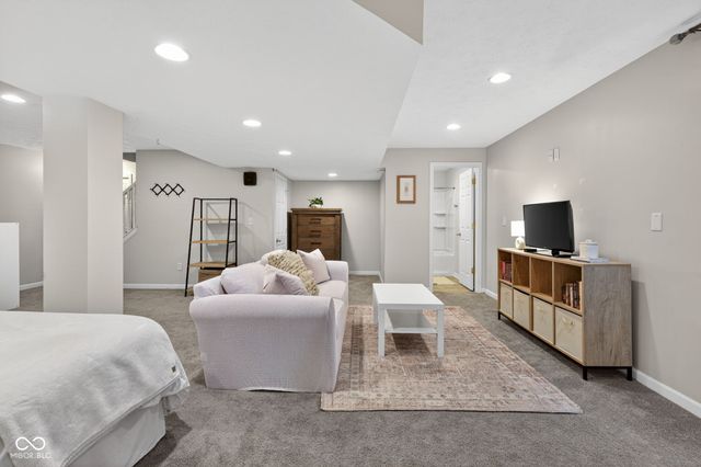 5675 Sapphire Drive, Carmel, IN 46033
