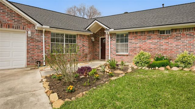 906 Juniper Court, Tomball, TX 77375