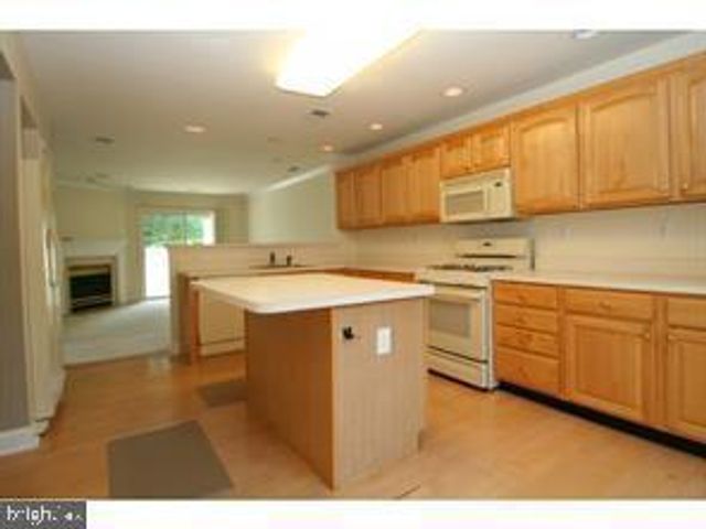 351 WATKINS RD, Pennington, NJ 08534
