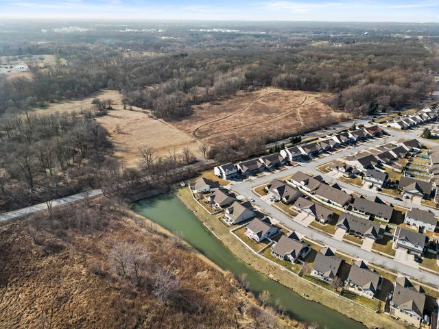 1252 Sawgrass Drive, Griffith, IN 46319