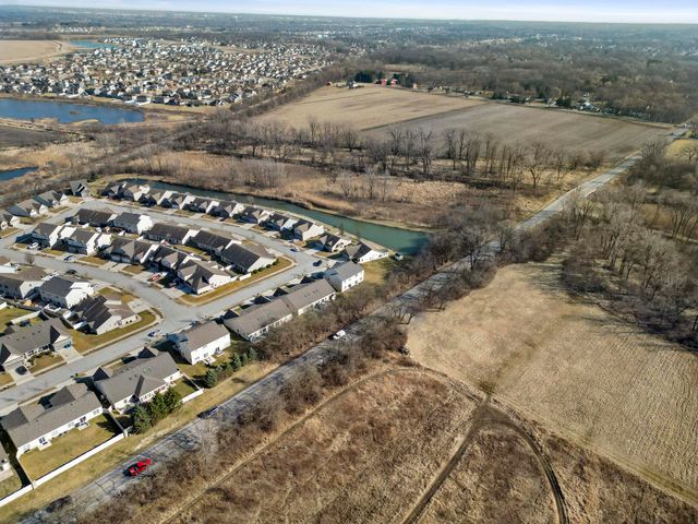 1252 Sawgrass Drive, Griffith, IN 46319