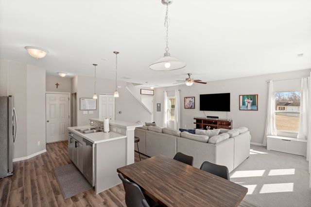 1252 Sawgrass Drive, Griffith, IN 46319