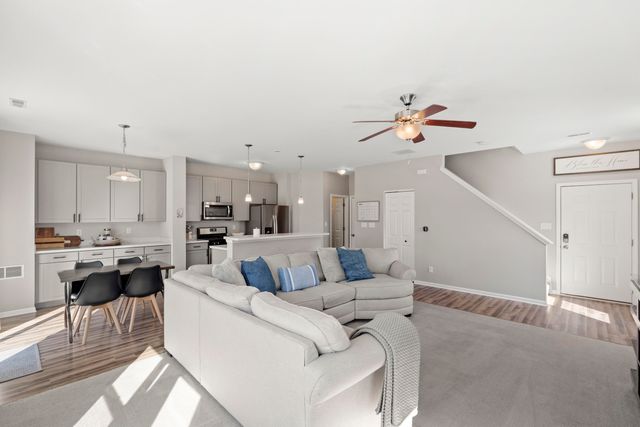 1252 Sawgrass Drive, Griffith, IN 46319