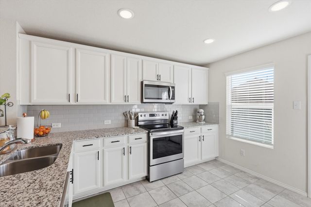 1083 Castroville Drive, Forney, TX 75126