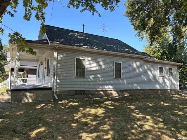 822 S CLAY Street, Taylorville, IL 62568