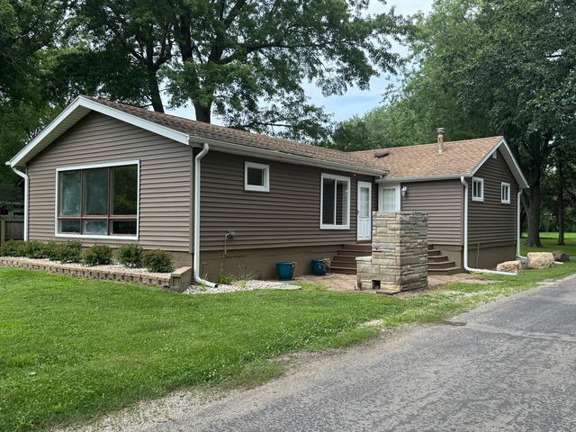28542 S Walleye Lane, Wilmington, IL 60481