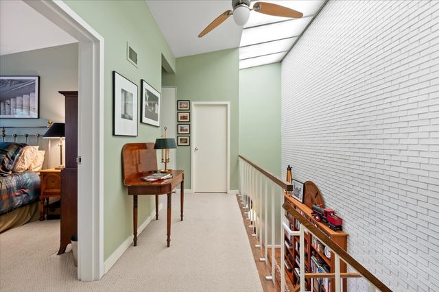 68 W Schiller Street, Chicago, IL 60610