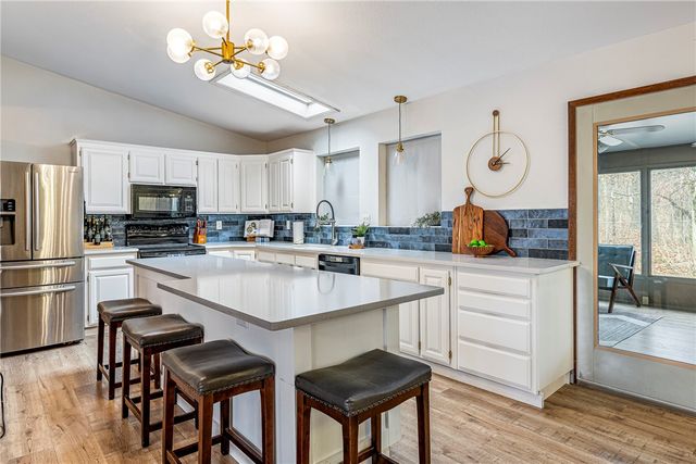 1 Syston Lane, Bella Vista, AR 72714