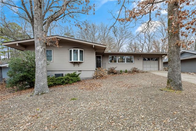 1 Syston Lane, Bella Vista, AR 72714