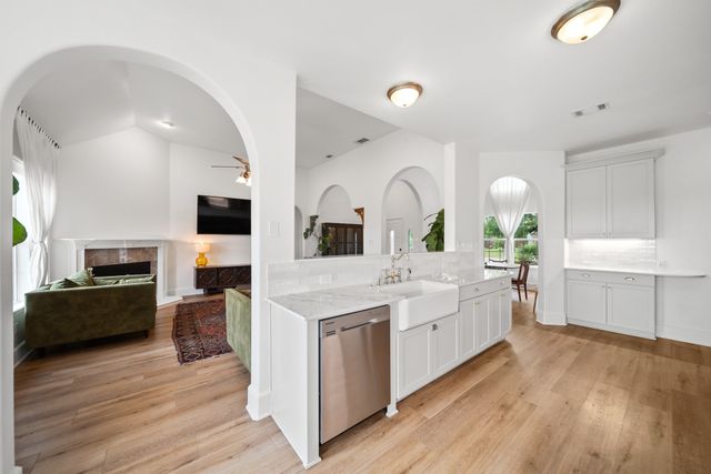 218 Bent Creek Drive, Waxahachie, TX 75165