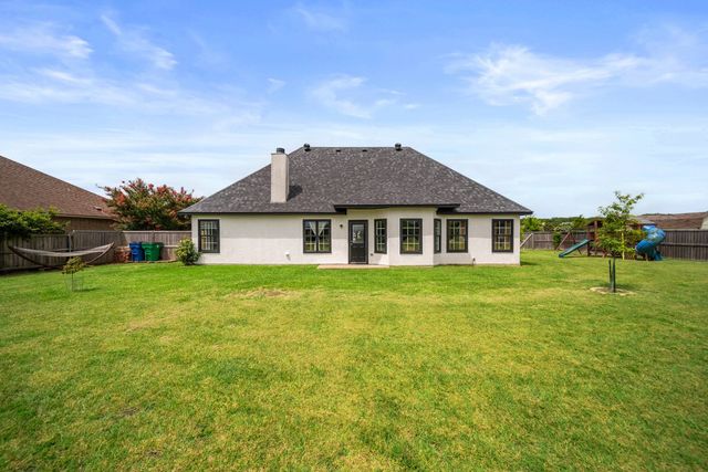 218 Bent Creek Drive, Waxahachie, TX 75165