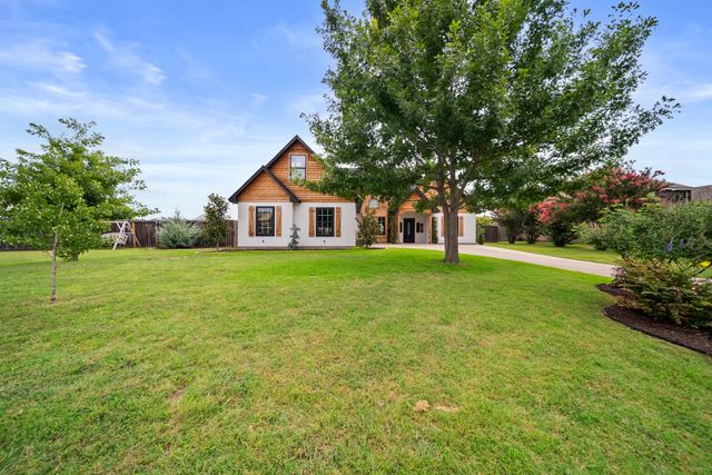 218 Bent Creek Drive, Waxahachie, TX 75165
