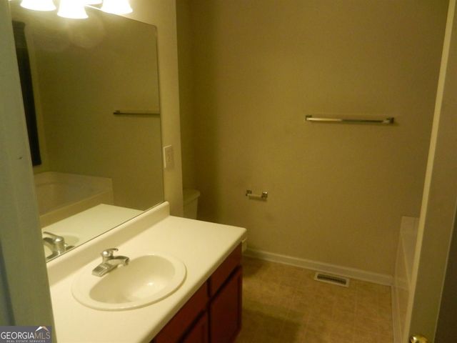 2506 Kris Crossing, Ellenwood, GA 30294