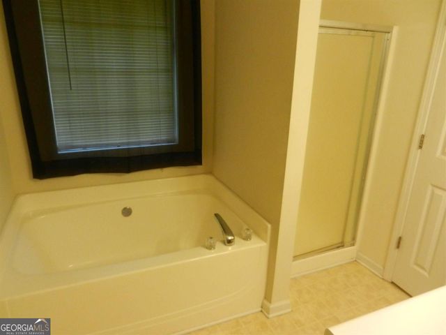 2506 Kris Crossing, Ellenwood, GA 30294