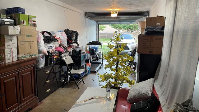 761 NW 183rd Dr, Miami Gardens, FL 33169