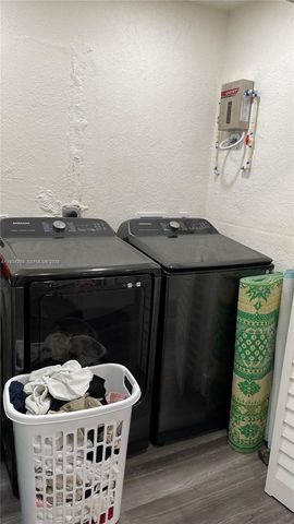 761 NW 183rd Dr, Miami Gardens, FL 33169