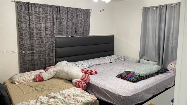 761 NW 183rd Dr, Miami Gardens, FL 33169