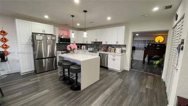 761 NW 183rd Dr, Miami Gardens, FL 33169