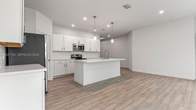 7704 Pacific Ave, Fort Pierce, FL 34951