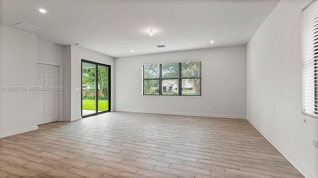 7704 Pacific Ave, Fort Pierce, FL 34951