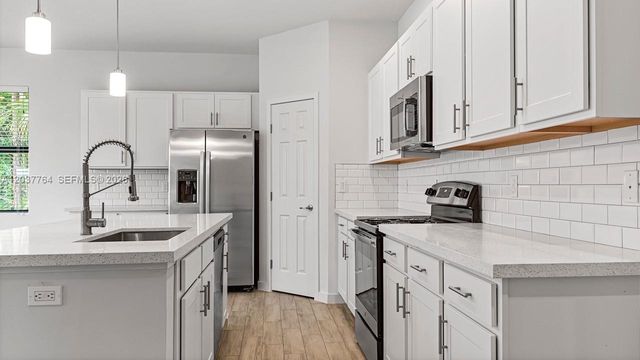7704 Pacific Ave, Fort Pierce, FL 34951