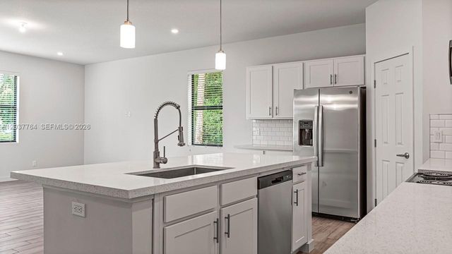 7704 Pacific Ave, Fort Pierce, FL 34951
