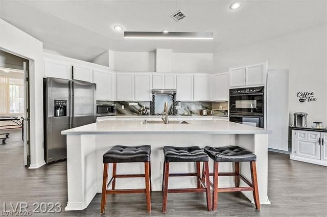 8086 Lapis Harbor Avenue, Las Vegas, NV 89117