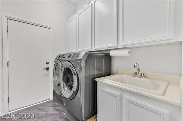 8086 Lapis Harbor Avenue, Las Vegas, NV 89117