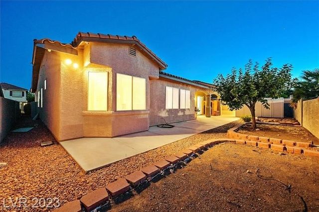 8086 Lapis Harbor Avenue, Las Vegas, NV 89117