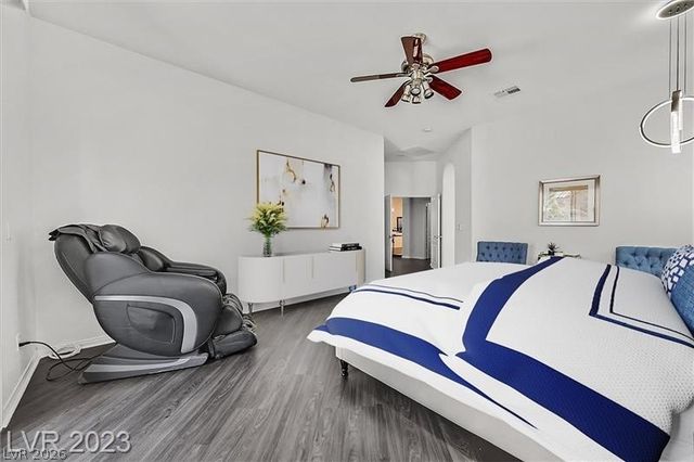 8086 Lapis Harbor Avenue, Las Vegas, NV 89117